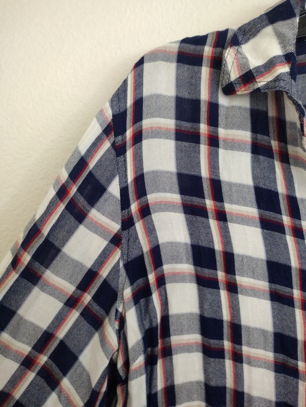 Hester & Orchard Anthropologie Plaid Rayon Button-Up Shirt Navy White Red Medium - Picture 4 of 11